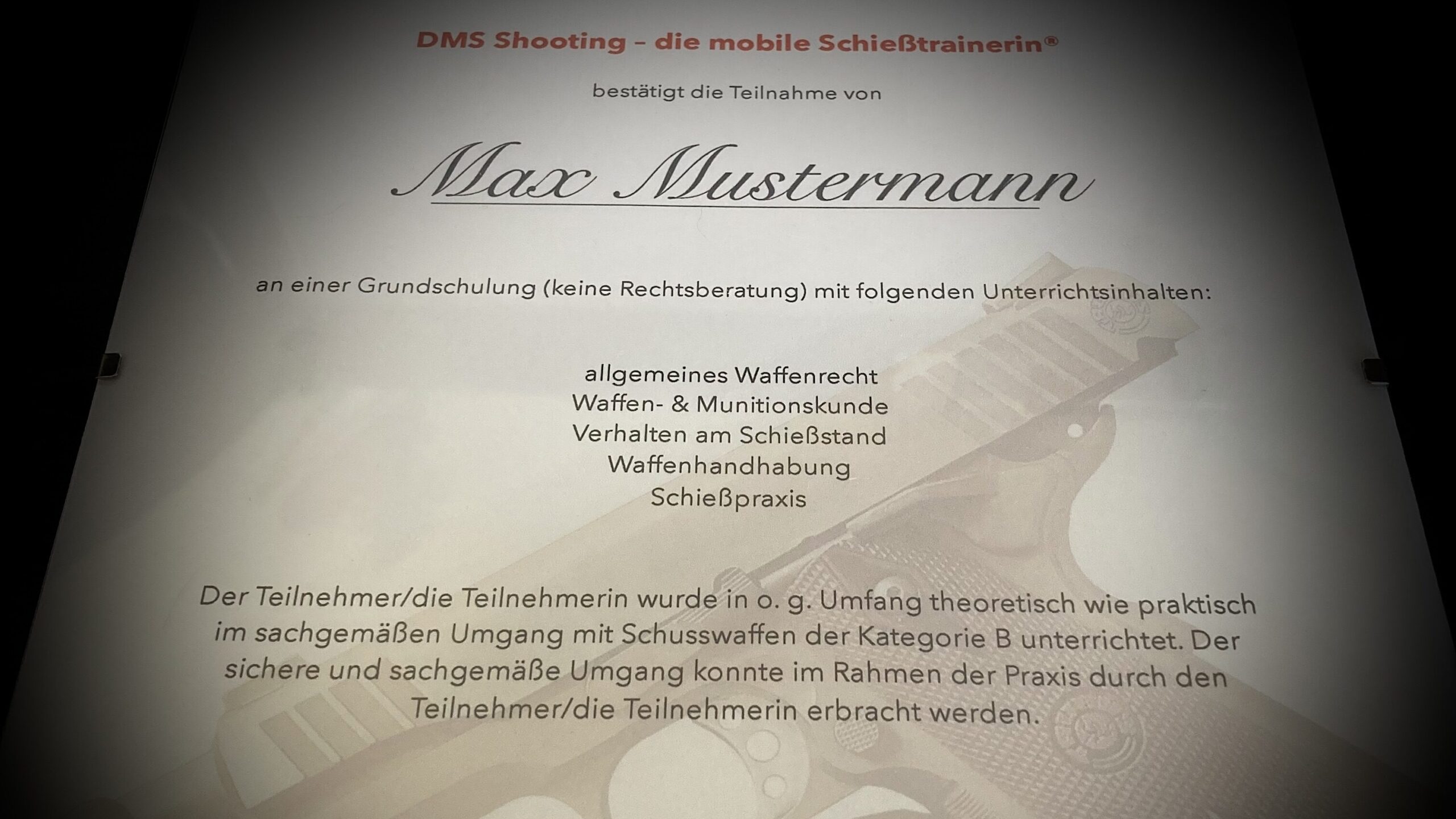 Mit Personal Trainer zur Waffenbesitzkarte: die DMS Firearms License